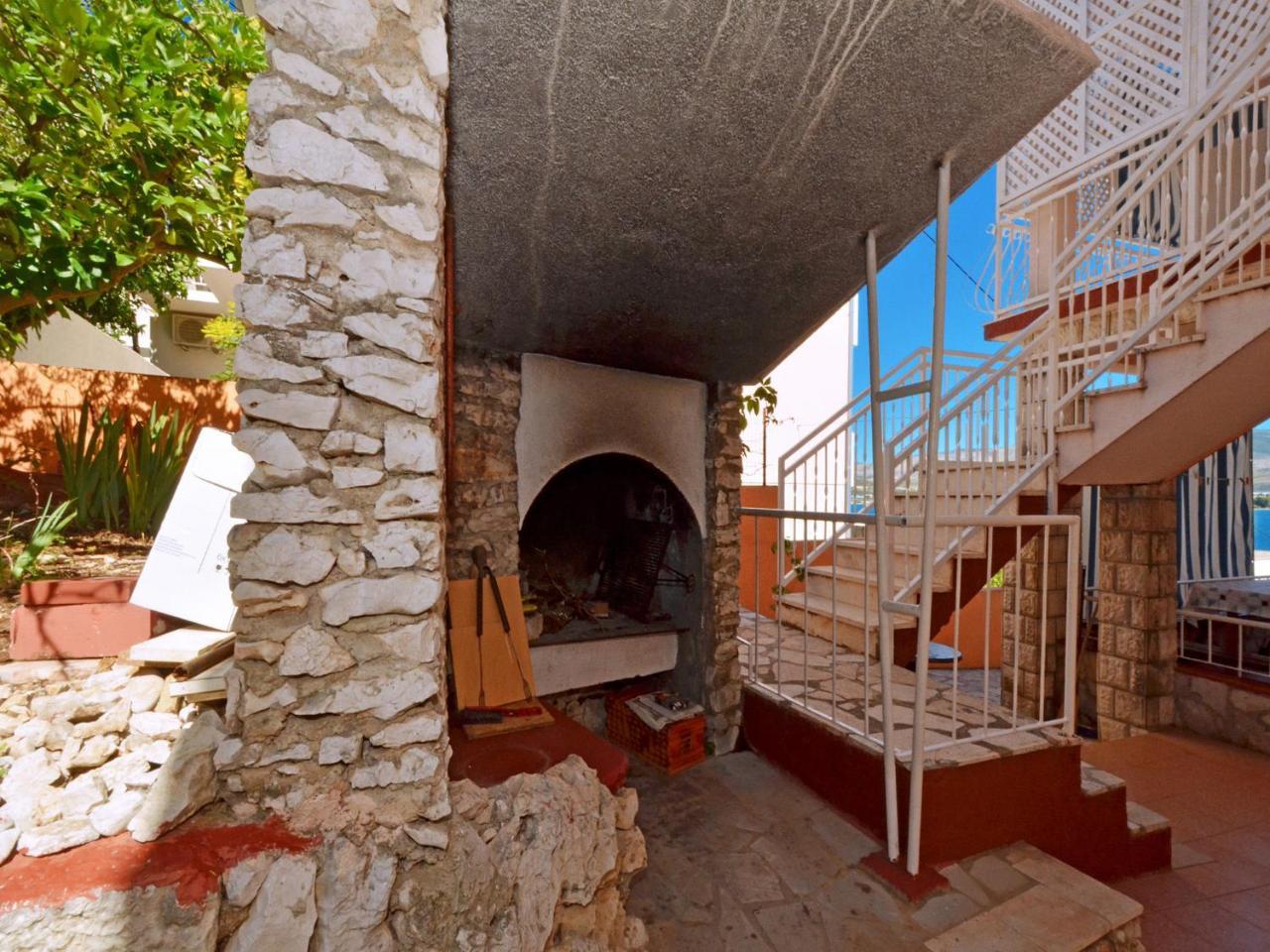 Apartments Josipa Трогир Экстерьер фото